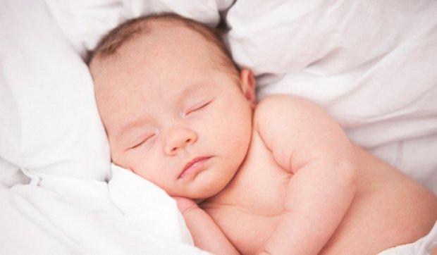Сколько спит 2 месячный ребенок днем